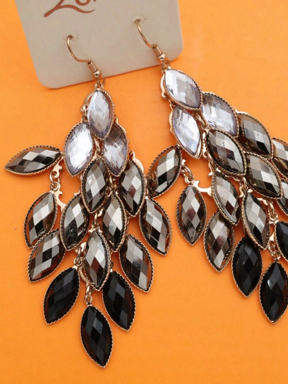 Lovisa Elegant Leaf Drop Earrings